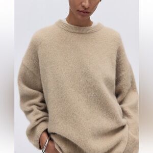 H&M Women's Beige Crew Neck Sweater